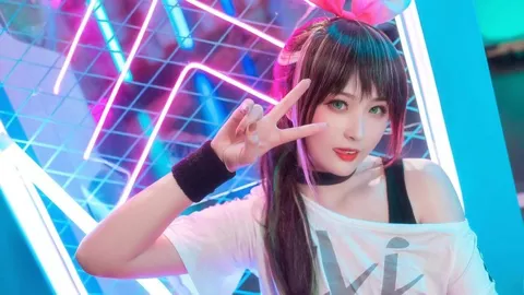 女生悄悄回乡惊喜外婆